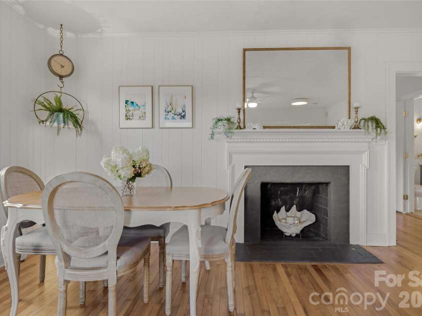 10 Springdale Road, Asheville, NC 28805.  MLS# CAR4406855, YatesRealty ID 42645. 