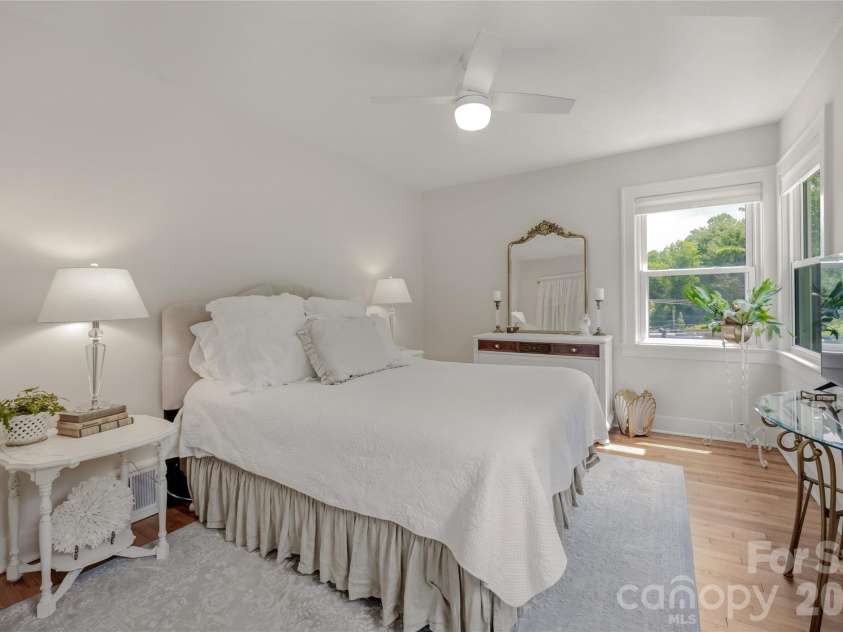 10 Springdale Road, Asheville, NC 28805.  MLS# CAR4406855, YatesRealty ID 42645. Bedroom