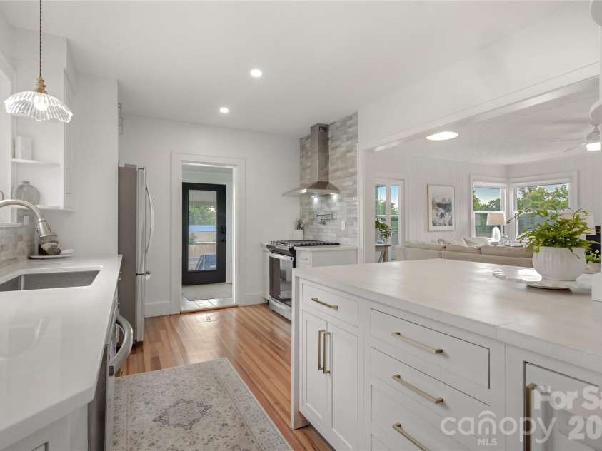 10 Springdale Road, Asheville, NC 28805.  MLS# CAR4406855, YatesRealty ID 42645. Open Kitchen w/side and rear doors