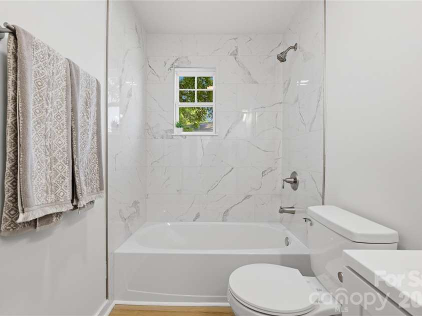 92 Spencer Avenue, Mooresville, NC 28115.  MLS# CAR4345908, YatesRealty ID 42646. 