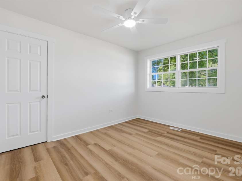 92 Spencer Avenue, Mooresville, NC 28115.  MLS# CAR4345908, YatesRealty ID 42646. 