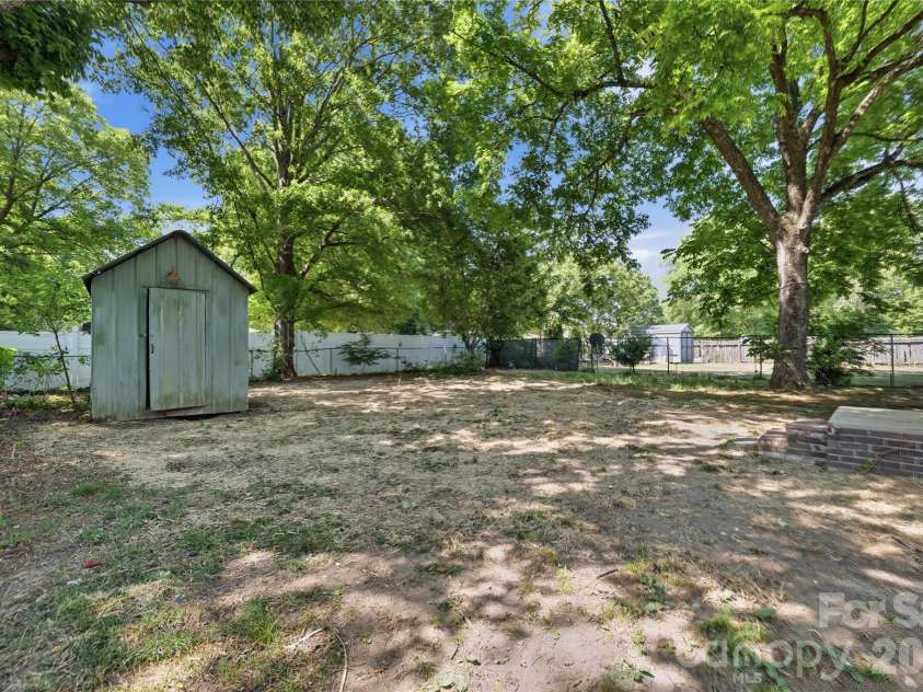 92 Spencer Avenue, Mooresville, NC 28115.  MLS# CAR4345908, YatesRealty ID 42646. 