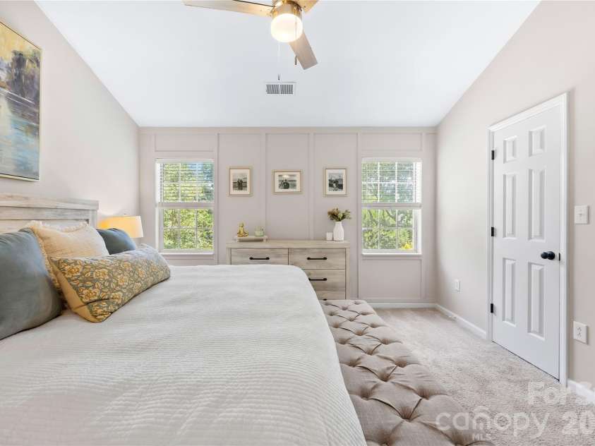 141 Ashford Hollow Lane, Mooresville, NC 28117.  MLS# CAR4418556, YatesRealty ID 42647. 