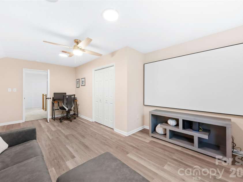 141 Ashford Hollow Lane, Mooresville, NC 28117.  MLS# CAR4418556, YatesRealty ID 42647. 