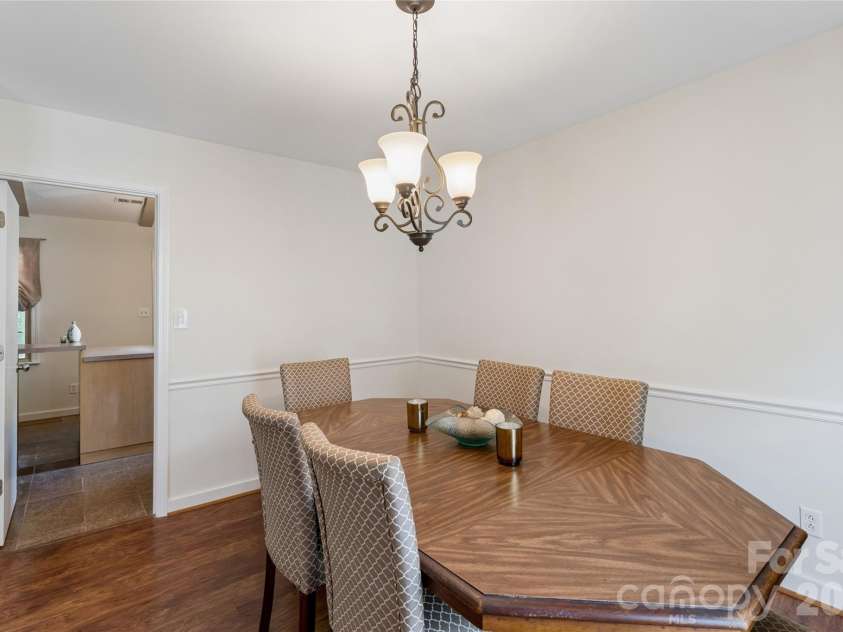 4737 Autumn Leaf Lane, Charlotte, NC 28277.  MLS# CAR4404440, YatesRealty ID 42648. 