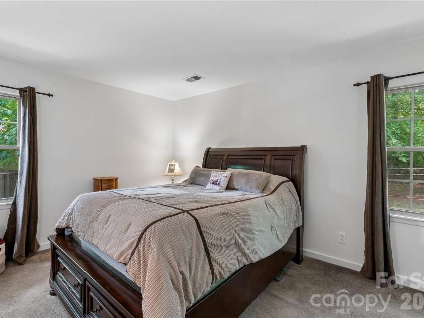 4737 Autumn Leaf Lane, Charlotte, NC 28277.  MLS# CAR4404440, YatesRealty ID 42648. 