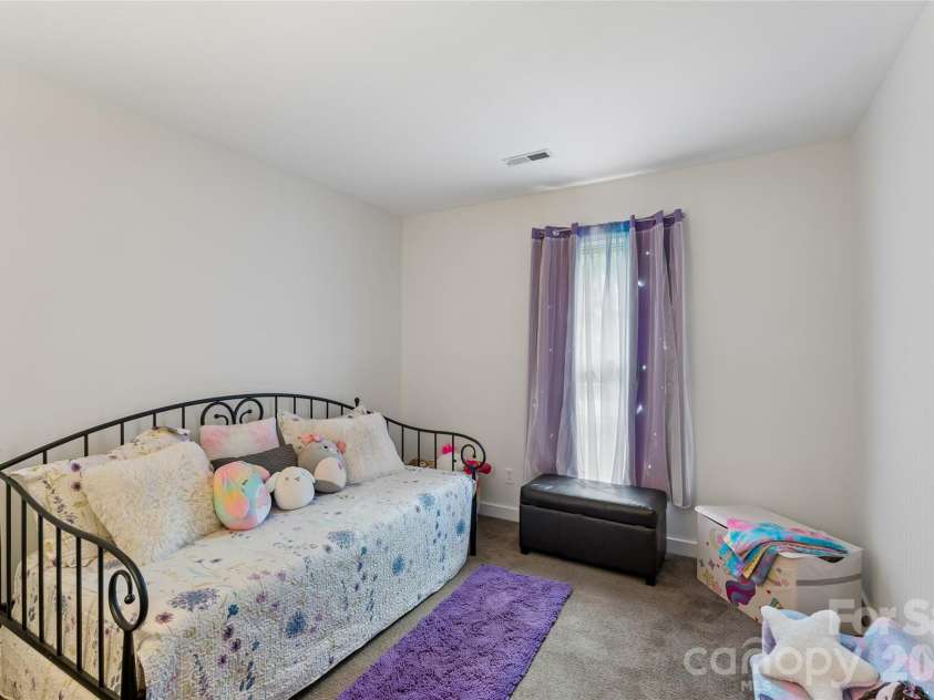 4737 Autumn Leaf Lane, Charlotte, NC 28277.  MLS# CAR4404440, YatesRealty ID 42648. 