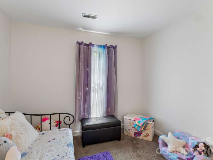4737 Autumn Leaf Lane, Charlotte, NC 28277.  MLS# CAR4404440, YatesRealty ID 42648. 