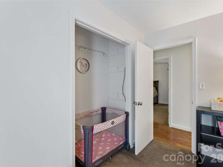 4737 Autumn Leaf Lane, Charlotte, NC 28277.  MLS# CAR4404440, YatesRealty ID 42648. 