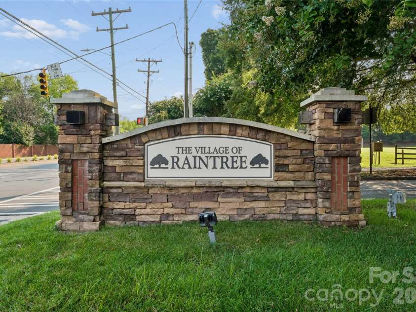 4737 Autumn Leaf Lane, Charlotte, NC 28277.  MLS# CAR4404440, YatesRealty ID 42648. 