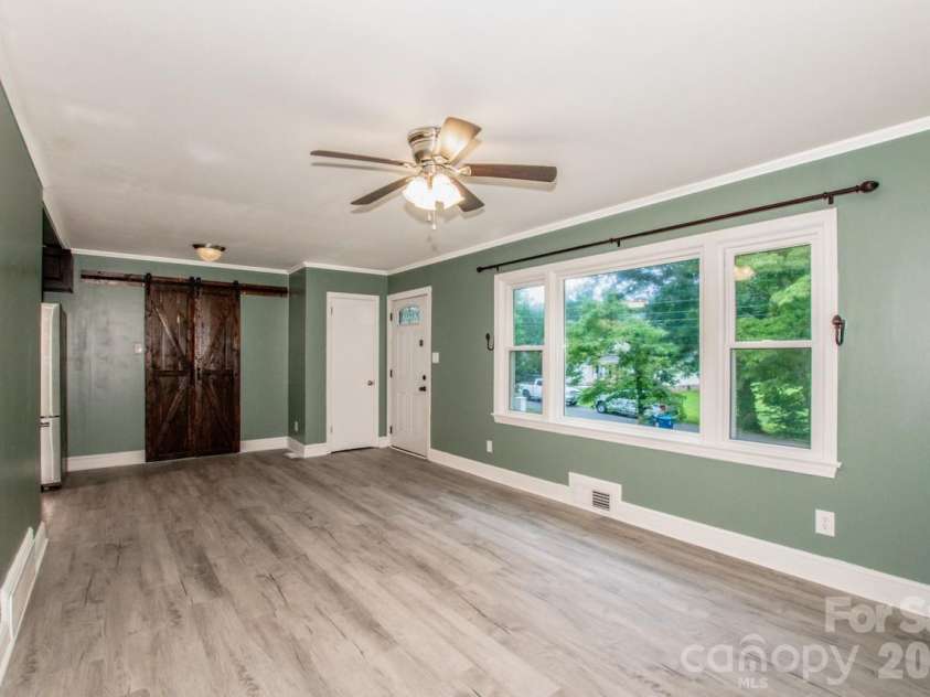 1317 Meadowbrook Circle, Salisbury, NC 28144.  MLS# CAR4401363, YatesRealty ID 42649. 