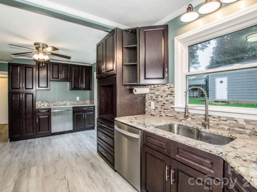 1317 Meadowbrook Circle, Salisbury, NC 28144.  MLS# CAR4401363, YatesRealty ID 42649. 