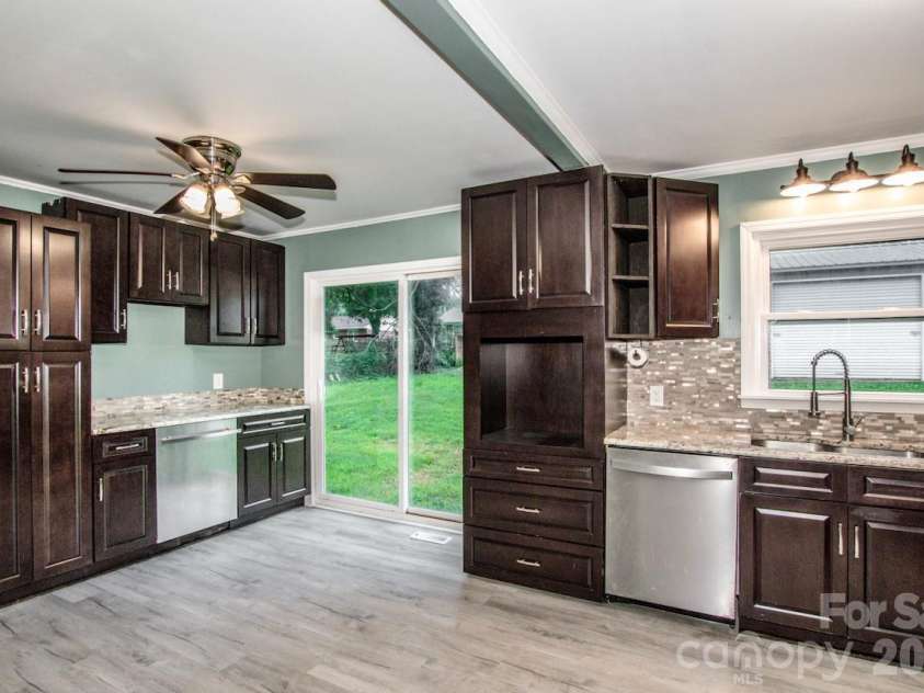1317 Meadowbrook Circle, Salisbury, NC 28144.  MLS# CAR4401363, YatesRealty ID 42649. 
