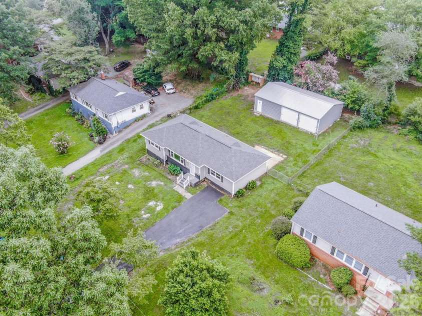 1317 Meadowbrook Circle, Salisbury, NC 28144.  MLS# CAR4401363, YatesRealty ID 42649. 