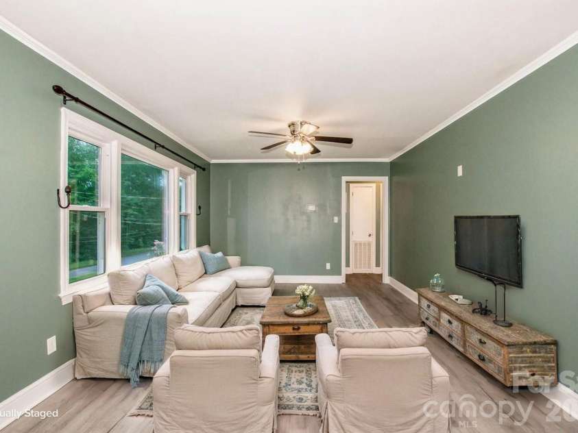 1317 Meadowbrook Circle, Salisbury, NC 28144.  MLS# CAR4401363, YatesRealty ID 42649. 