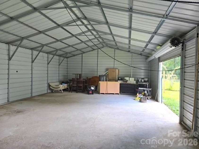 1317 Meadowbrook Circle, Salisbury, NC 28144.  MLS# CAR4401363, YatesRealty ID 42649. 