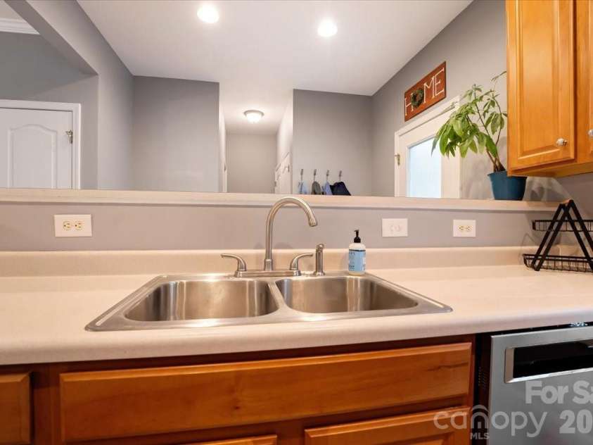 13055 Windy Lea Lane, Huntersville, NC 28078.  MLS# CAR4351204, YatesRealty ID 4265. 