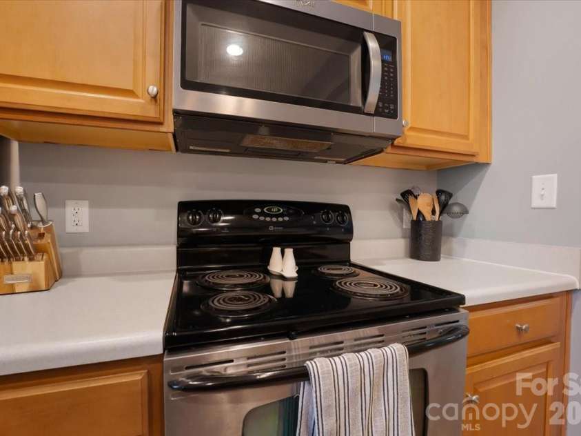 13055 Windy Lea Lane, Huntersville, NC 28078.  MLS# CAR4351204, YatesRealty ID 4265. 