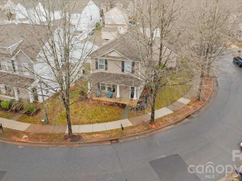 13055 Windy Lea Lane, Huntersville, NC 28078.  MLS# CAR4351204, YatesRealty ID 4265. Corner lot 
