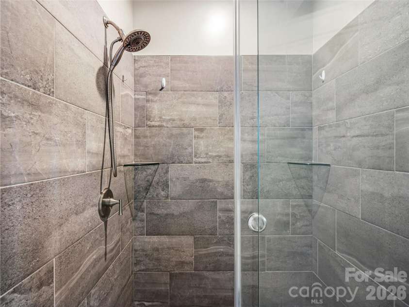 409 Kessler Place, Asheville, NC 28804.  MLS# CAR4410858, YatesRealty ID 42650. 