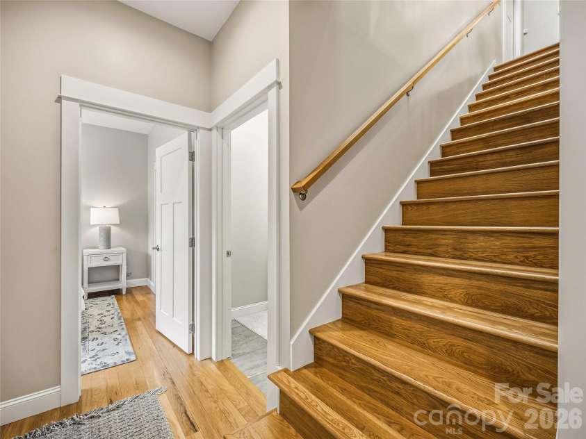409 Kessler Place, Asheville, NC 28804.  MLS# CAR4410858, YatesRealty ID 42650. 