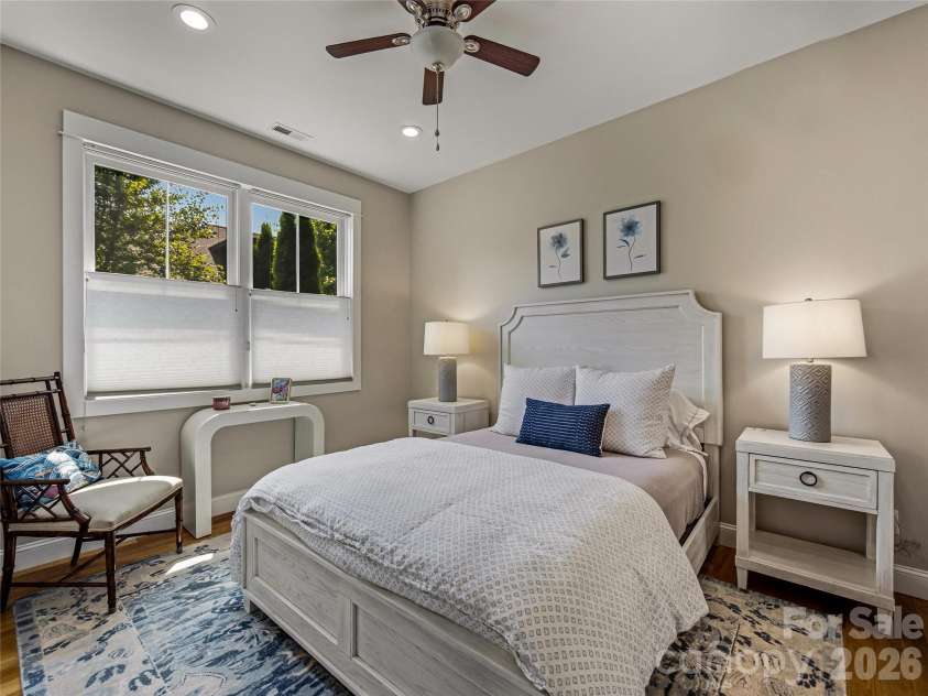 409 Kessler Place, Asheville, NC 28804.  MLS# CAR4410858, YatesRealty ID 42650. 