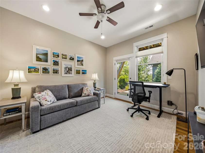 409 Kessler Place, Asheville, NC 28804.  MLS# CAR4410858, YatesRealty ID 42650. 