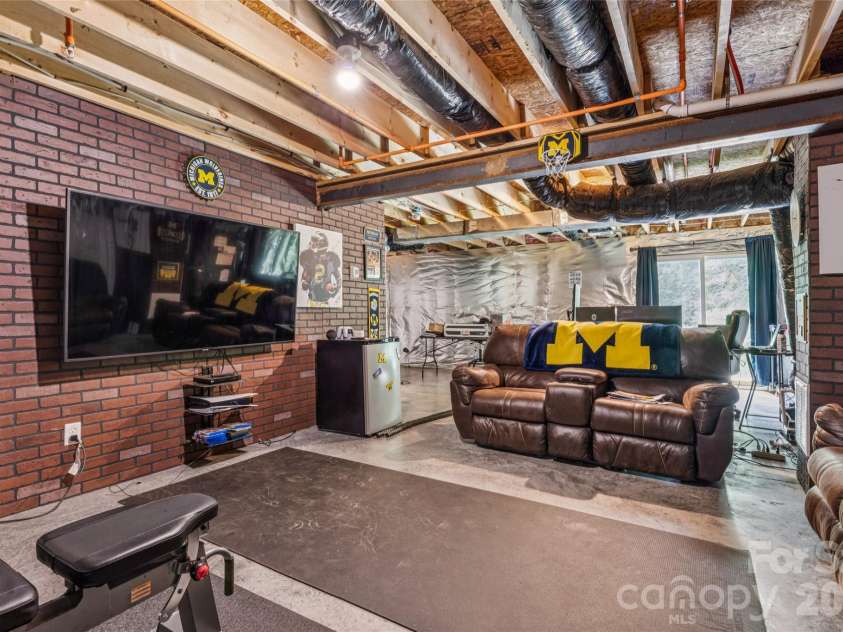 1076 Tangle Ridge Drive, Concord, NC 28025.  MLS# CAR4409915, YatesRealty ID 42651. 