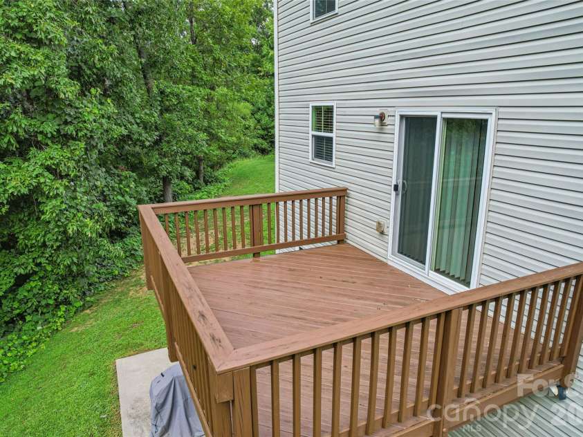 1076 Tangle Ridge Drive, Concord, NC 28025.  MLS# CAR4409915, YatesRealty ID 42651. 