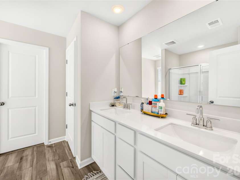 527 Millstone Drive, Edgemoor, SC 29712.  MLS# CAR4410930, YatesRealty ID 42652. 