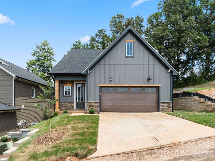 116 Chapel Crossing Lane, Weaverville, NC 28787.  MLS# CAR4341737, YatesRealty ID 42653. 