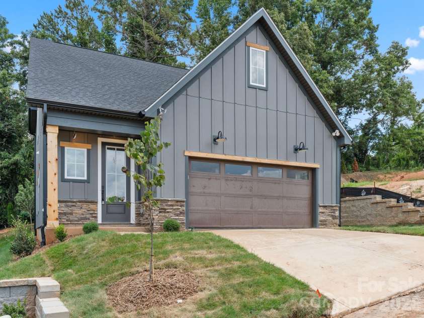 116 Chapel Crossing Lane, Weaverville, NC 28787.  MLS# CAR4341737, YatesRealty ID 42653. 