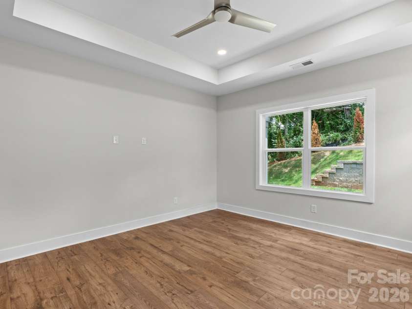 116 Chapel Crossing Lane, Weaverville, NC 28787.  MLS# CAR4341737, YatesRealty ID 42653. 
