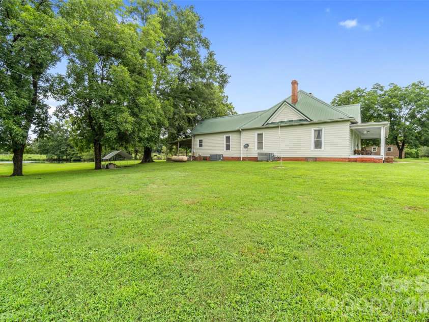 2416 Nc 109 Highway, Wadesboro, NC 28170.  MLS# CAR4410703, YatesRealty ID 42655. 