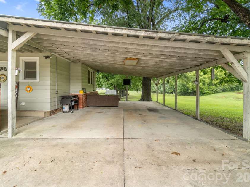 2416 Nc 109 Highway, Wadesboro, NC 28170.  MLS# CAR4410703, YatesRealty ID 42655. 
