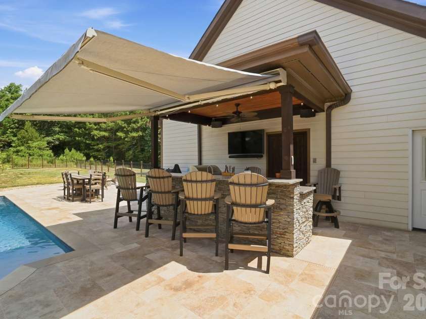 211 Winthrow Creek Road, Mooresville, NC 28115.  MLS# CAR4401607, YatesRealty ID 42656. 