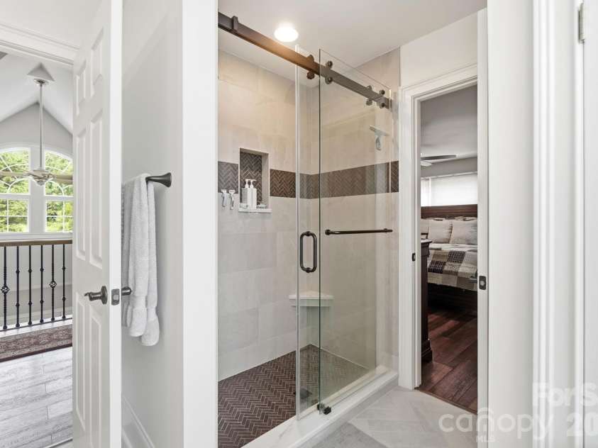 211 Winthrow Creek Road, Mooresville, NC 28115.  MLS# CAR4401607, YatesRealty ID 42656. 
