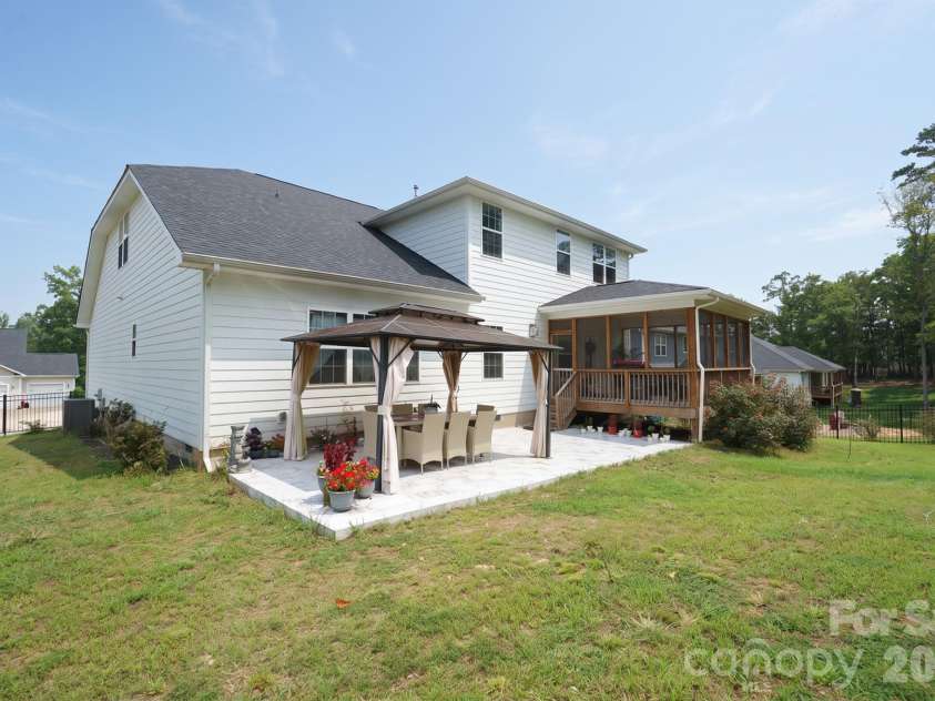 11836 Glenwood Drive, Locust, NC 28097.  MLS# CAR4411498, YatesRealty ID 42658. 