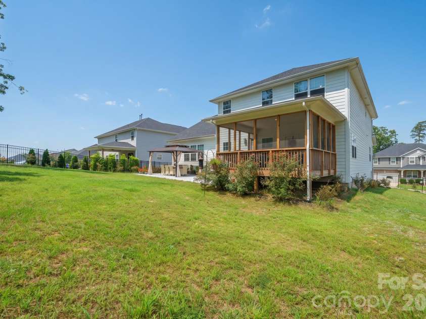 11836 Glenwood Drive, Locust, NC 28097.  MLS# CAR4411498, YatesRealty ID 42658. 