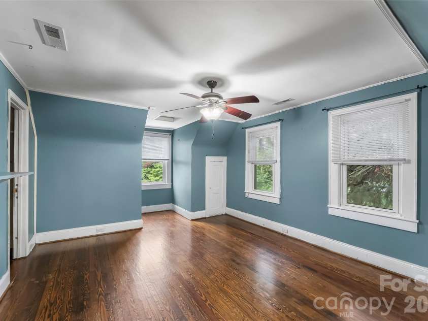 105 Anderson Street, Morganton, NC 28655.  MLS# CAR4407204, YatesRealty ID 42659. 