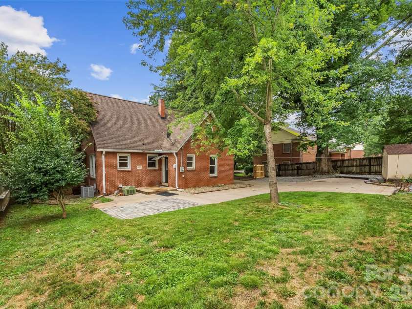 105 Anderson Street, Morganton, NC 28655.  MLS# CAR4407204, YatesRealty ID 42659. Backyard/Patio