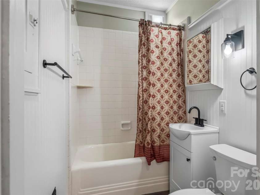 105 Anderson Street, Morganton, NC 28655.  MLS# CAR4407204, YatesRealty ID 42659. Downstairs Bath
