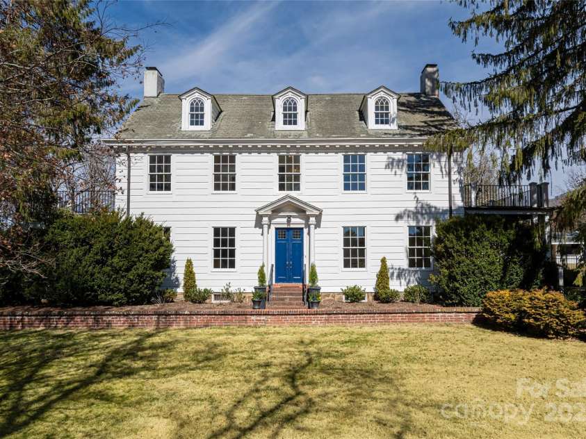 1 Evelyn Place, Asheville, NC 28801.  MLS# CAR4225059, YatesRealty ID 4266. 