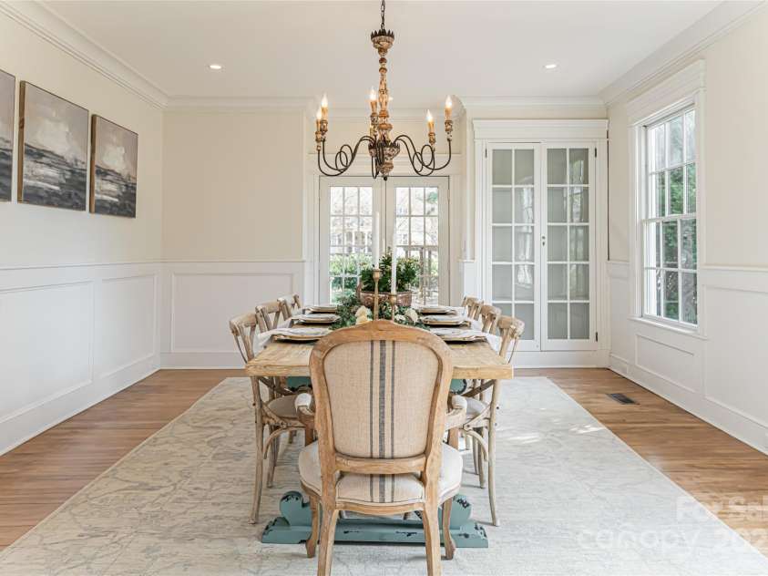 1 Evelyn Place, Asheville, NC 28801.  MLS# CAR4225059, YatesRealty ID 4266. 