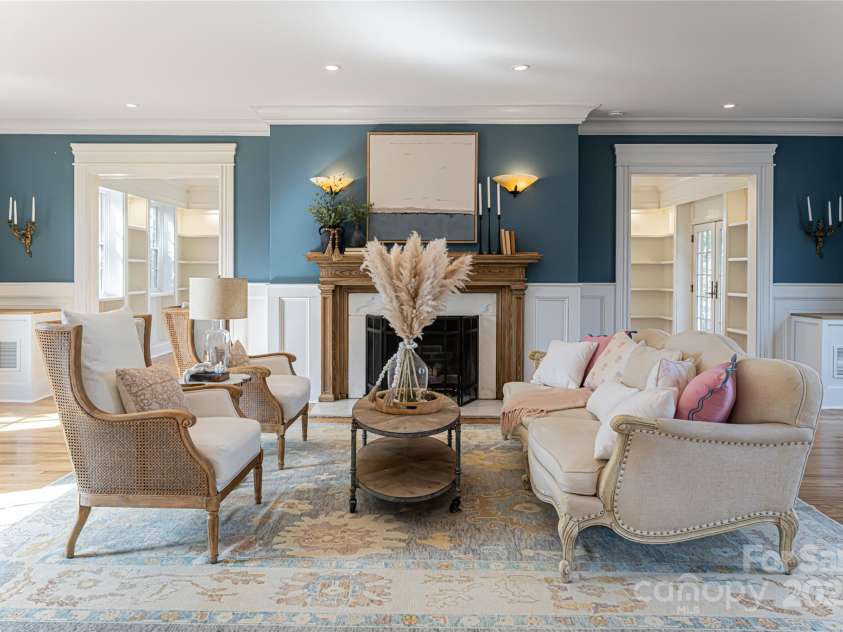 1 Evelyn Place, Asheville, NC 28801.  MLS# CAR4225059, YatesRealty ID 4266. 