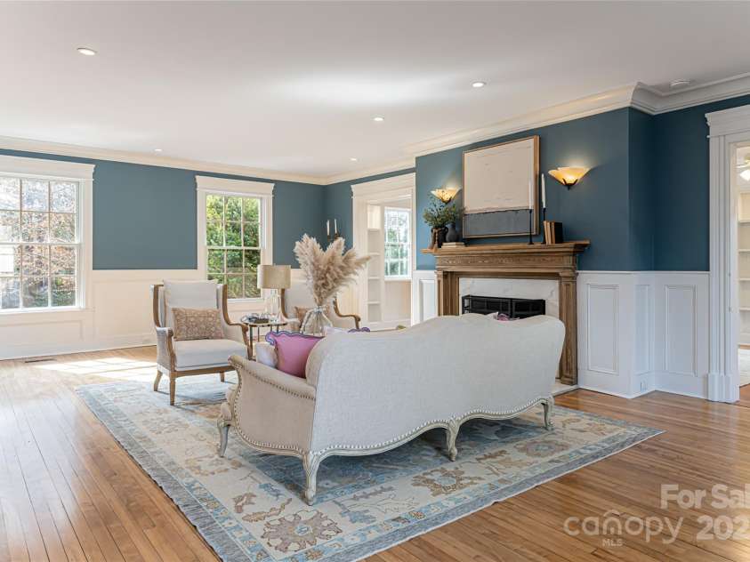 1 Evelyn Place, Asheville, NC 28801.  MLS# CAR4225059, YatesRealty ID 4266. 