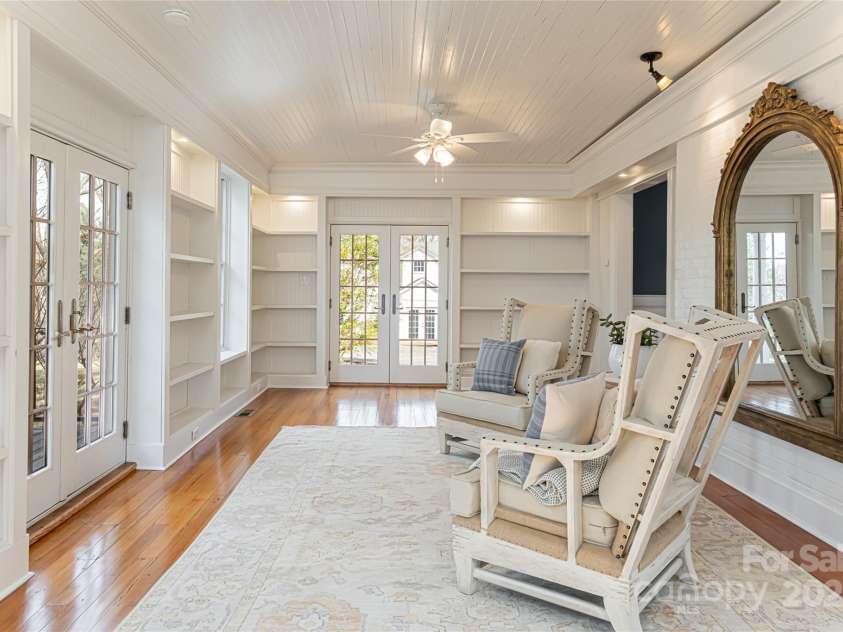 1 Evelyn Place, Asheville, NC 28801.  MLS# CAR4225059, YatesRealty ID 4266. 