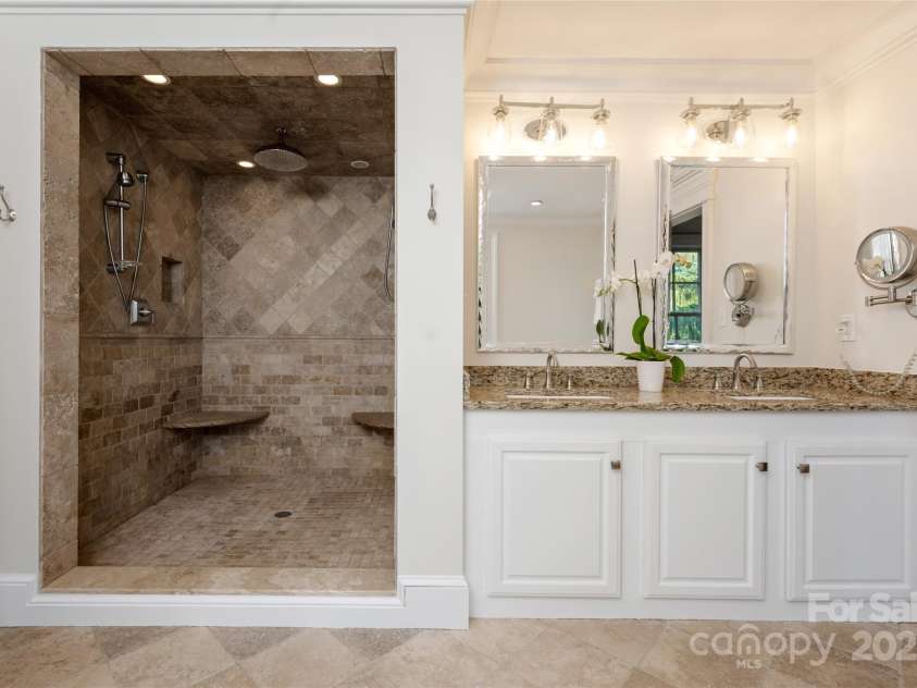 1 Evelyn Place, Asheville, NC 28801.  MLS# CAR4225059, YatesRealty ID 4266. 