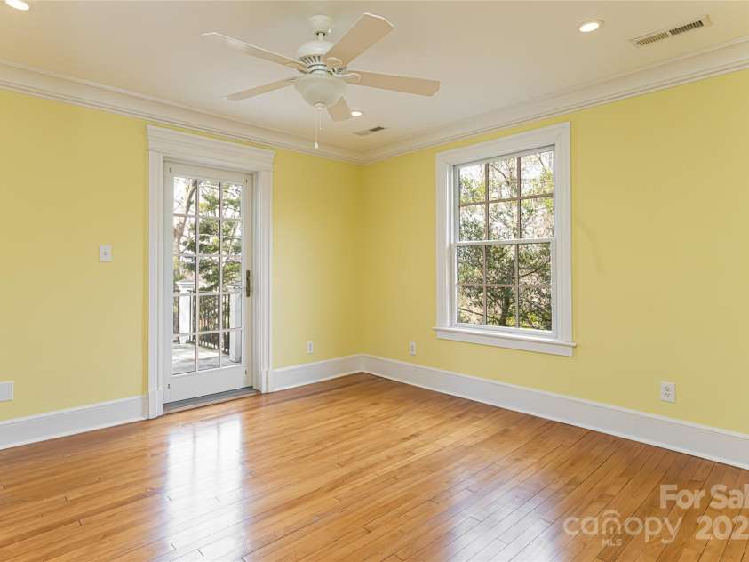 1 Evelyn Place, Asheville, NC 28801.  MLS# CAR4225059, YatesRealty ID 4266. 