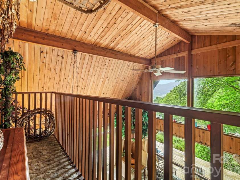 48 Easy Street, Waynesville, NC 28786.  MLS# CAR4411463, YatesRealty ID 42660. 